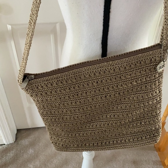 22:07 - The Sak Crochet Handbag - Picture 14 of 15